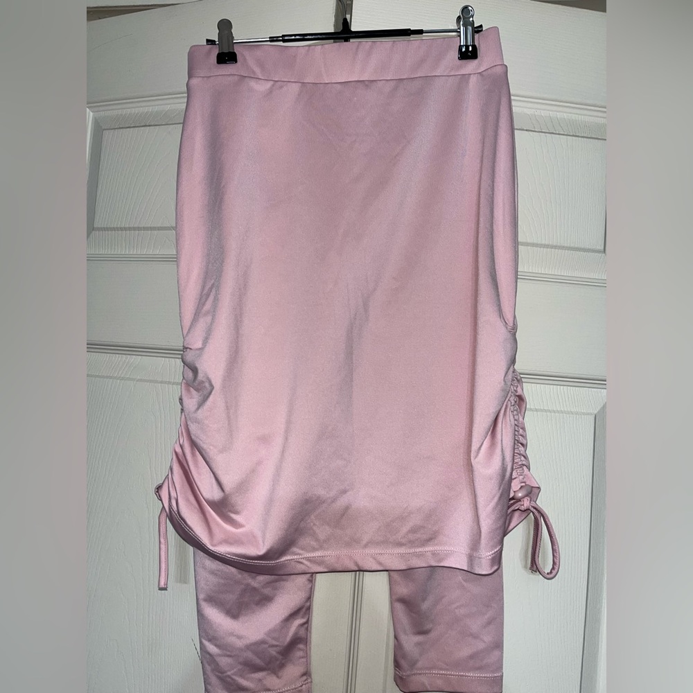 Snoga skirt w/ leggings